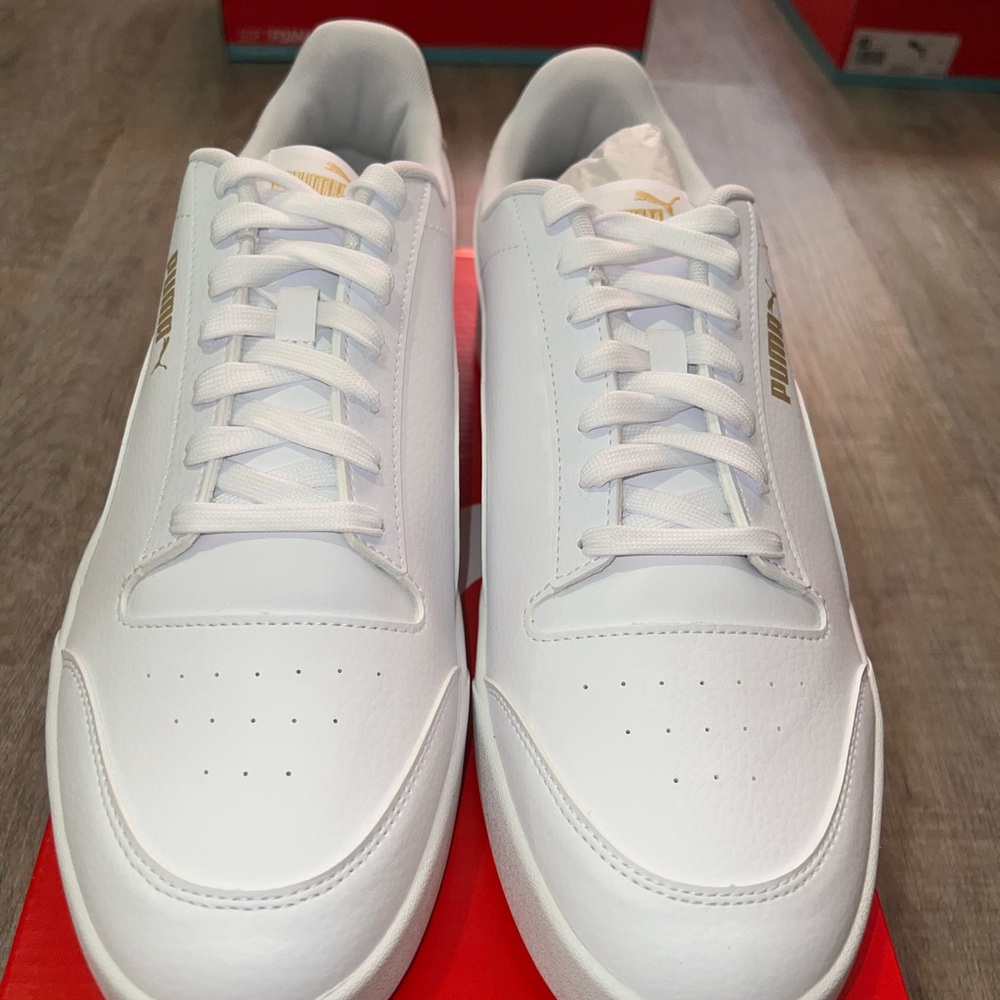 Puma Men's White and Gold Sneakers